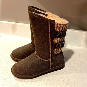 Women’s Bearpaw boots.